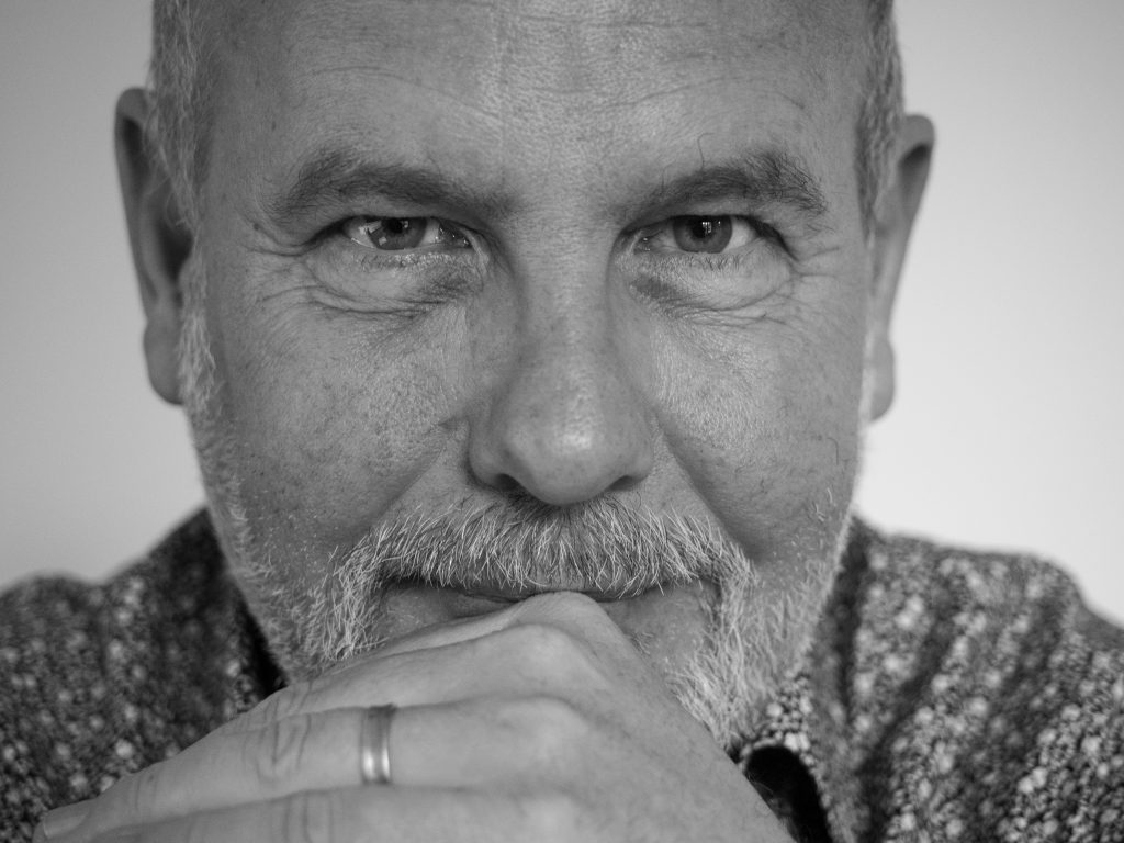 Erfahrener Berater im Boardroom